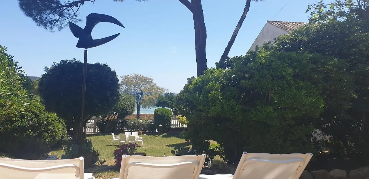 Apartamento Con Jardin A 11 Metros De La Playa. Se. 팔라모스 아파트