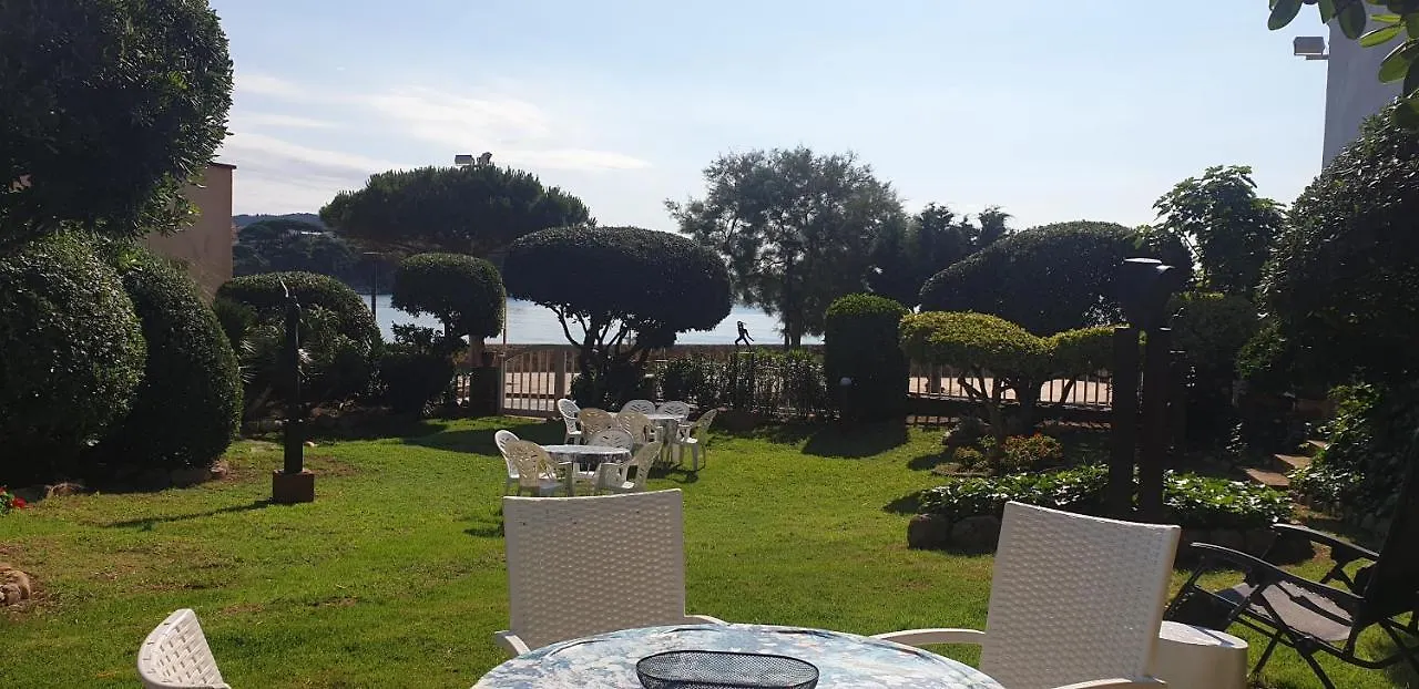 Apartamento Con Jardin A 11 Metros De La Playa. Se. 팔라모스 스페인